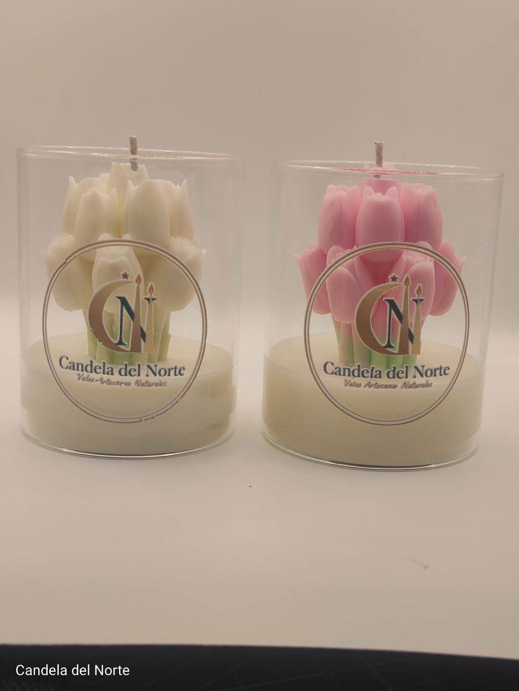 Tulipanes en vaso