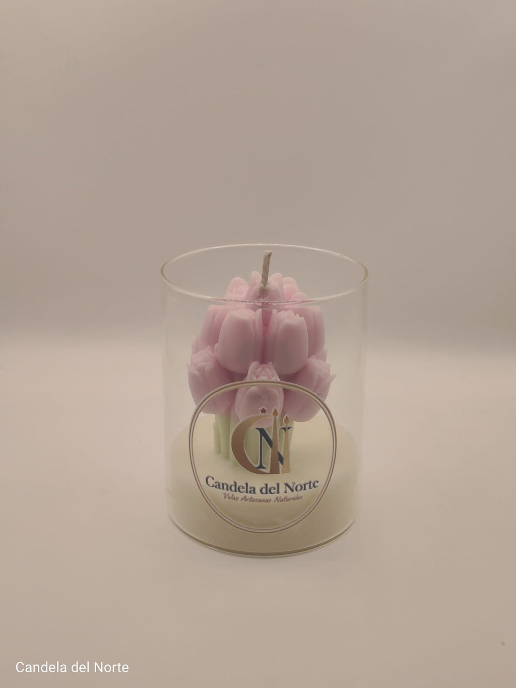 Tulipanes en vaso